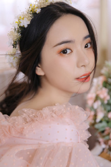 美女的贴身男秘